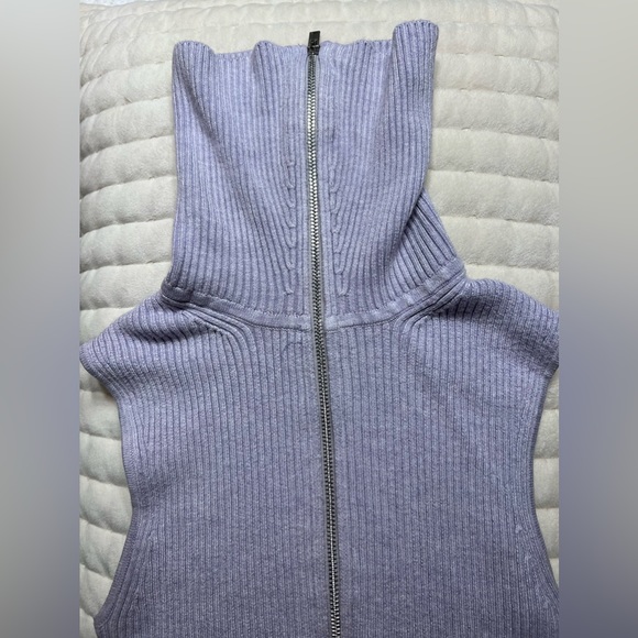 Urban Outfitter Talia Zip Front Sleeveless Sweater in Lavender Purple Size Small - Picture 2 of 6